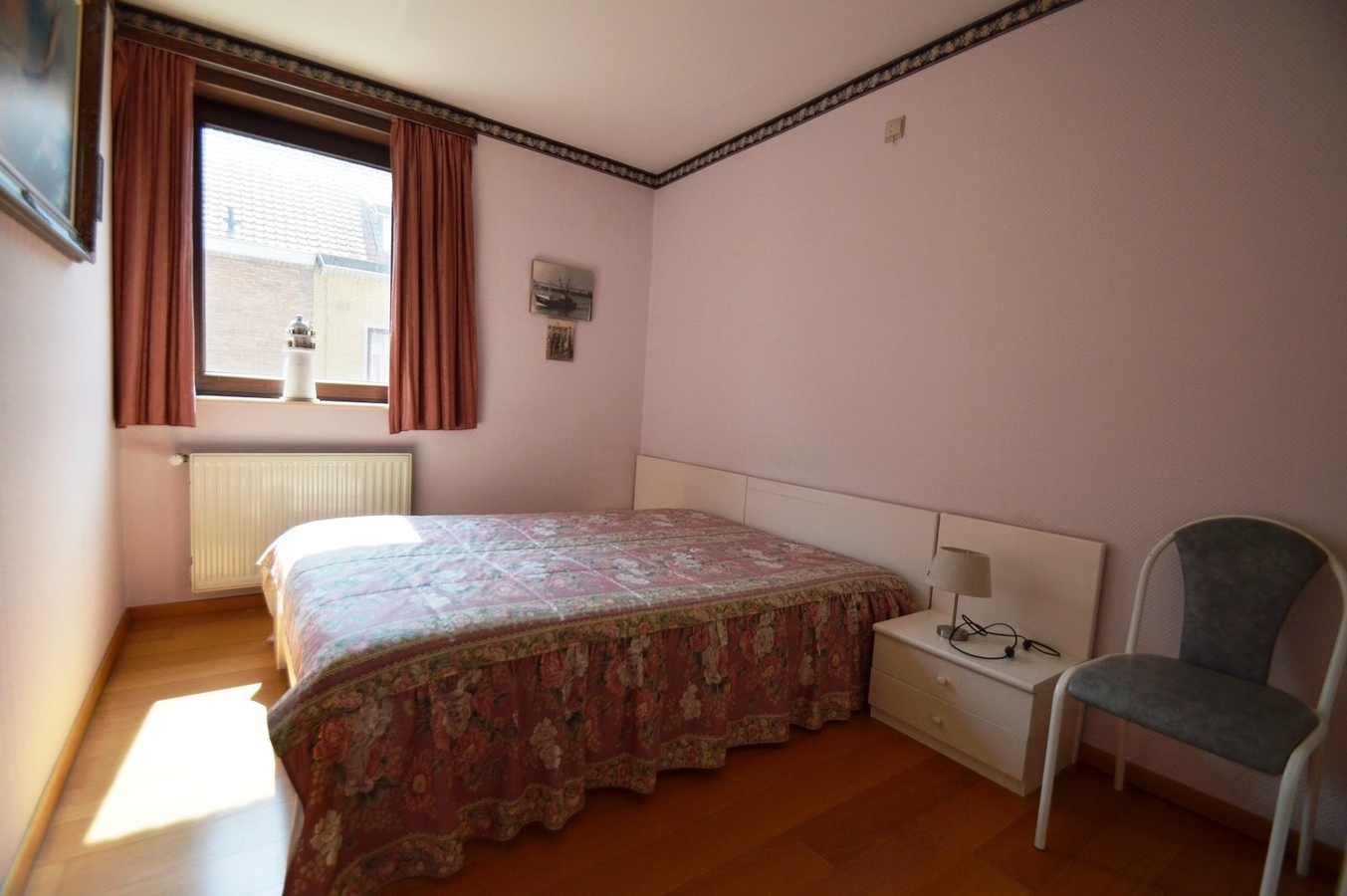 Lichtrijk hoekappartement vlakbij het centrum - Heist 