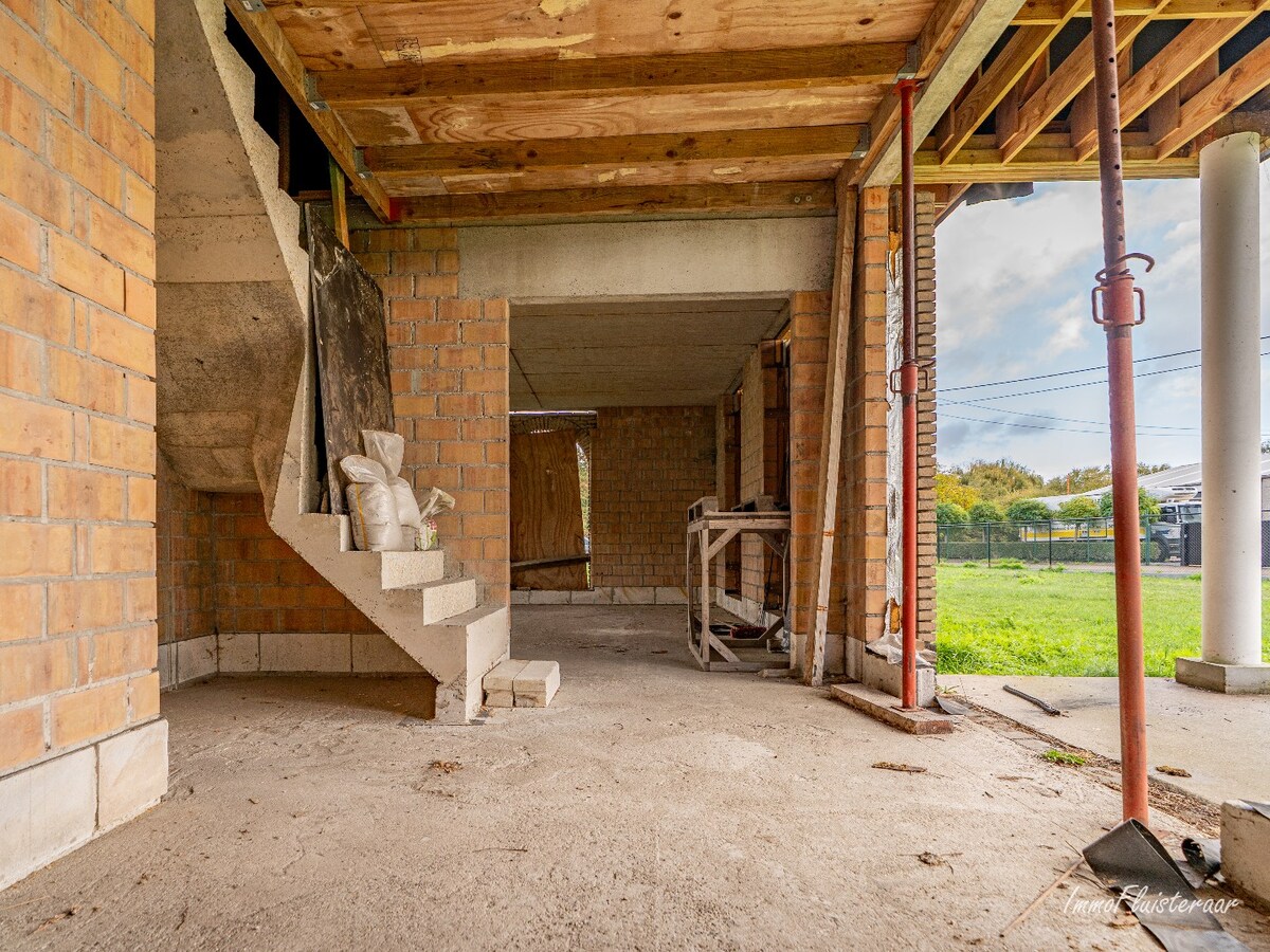 Beautiful rough construction villa in prime location 