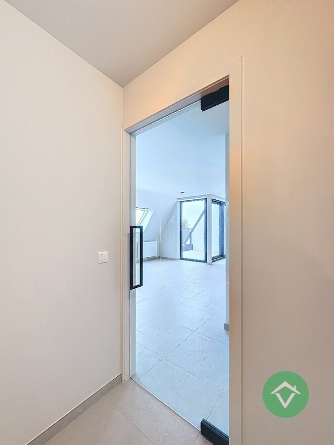 Uniek nieuwbouw appartement met 2 slaapkamers en veel zonlicht te Eernegem 