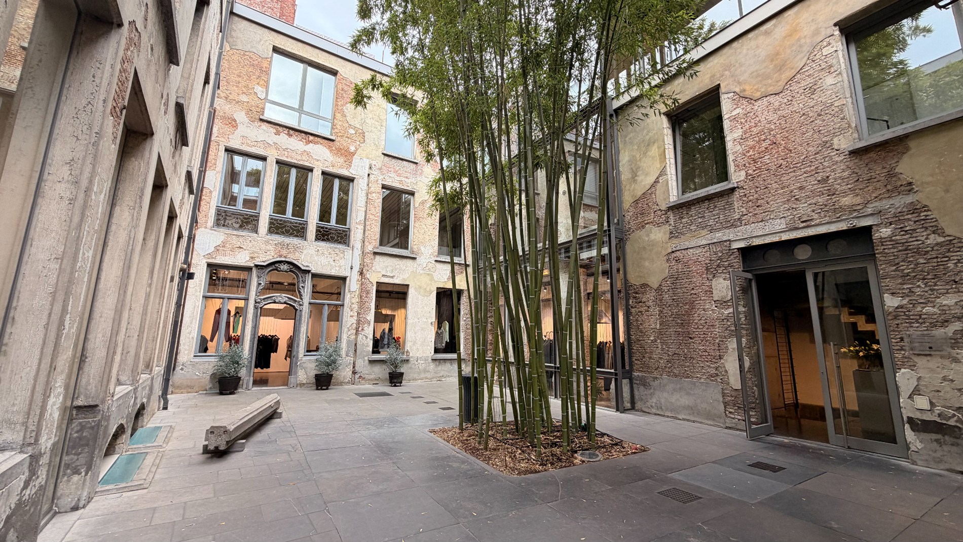 Kantoren te huur in historisch pand in hartje Antwerpen