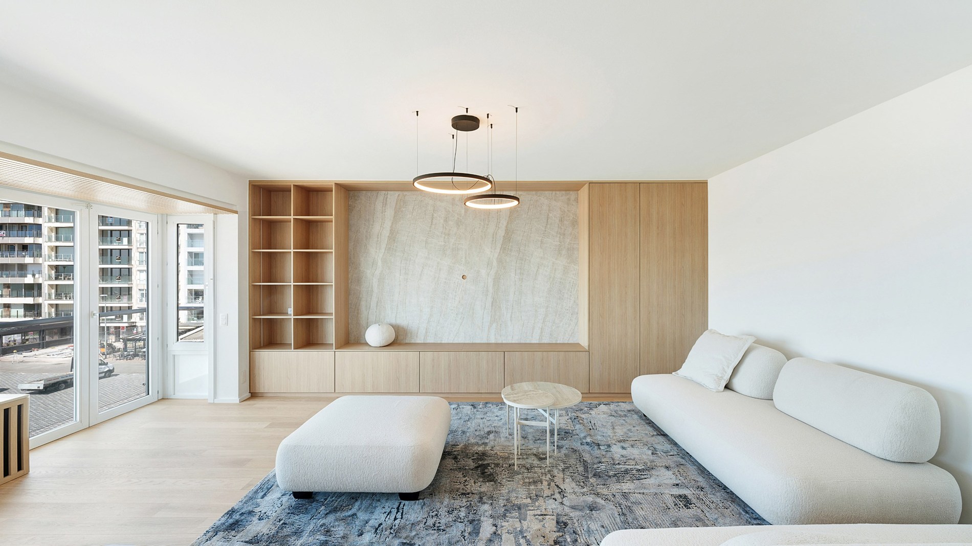 Exclusief ruim plateau-appartement met frontaal zeezicht aan het Rubensplein – met optie tot inpandige parking 