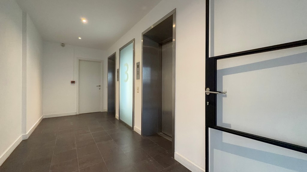 Kantoren te huur met uniek zicht op het MAS in Antwerpen