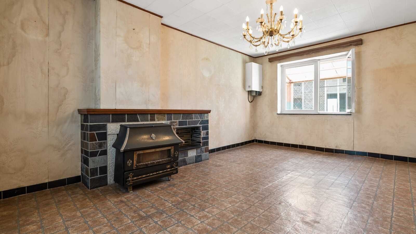 Renovatiewoning op perceel van 6854 m² 