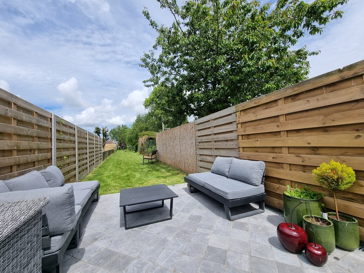 Toffe woning met zeer diepe tuin (467m²) te Koolkerke 