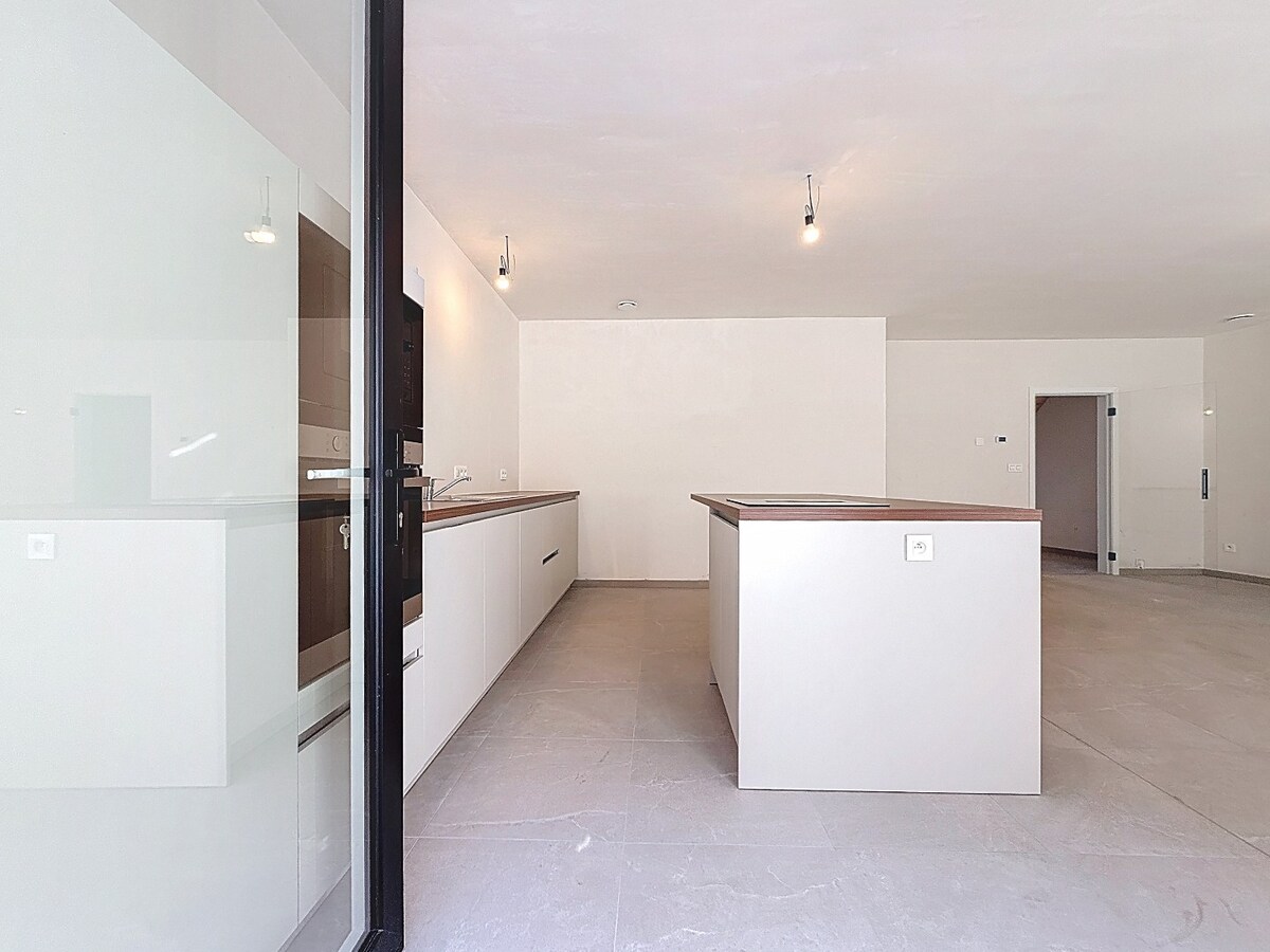Piekfijn afgewerkte nieuwbouw BEN-woning te St-L-Houtem, 6% BTW mogelijk 