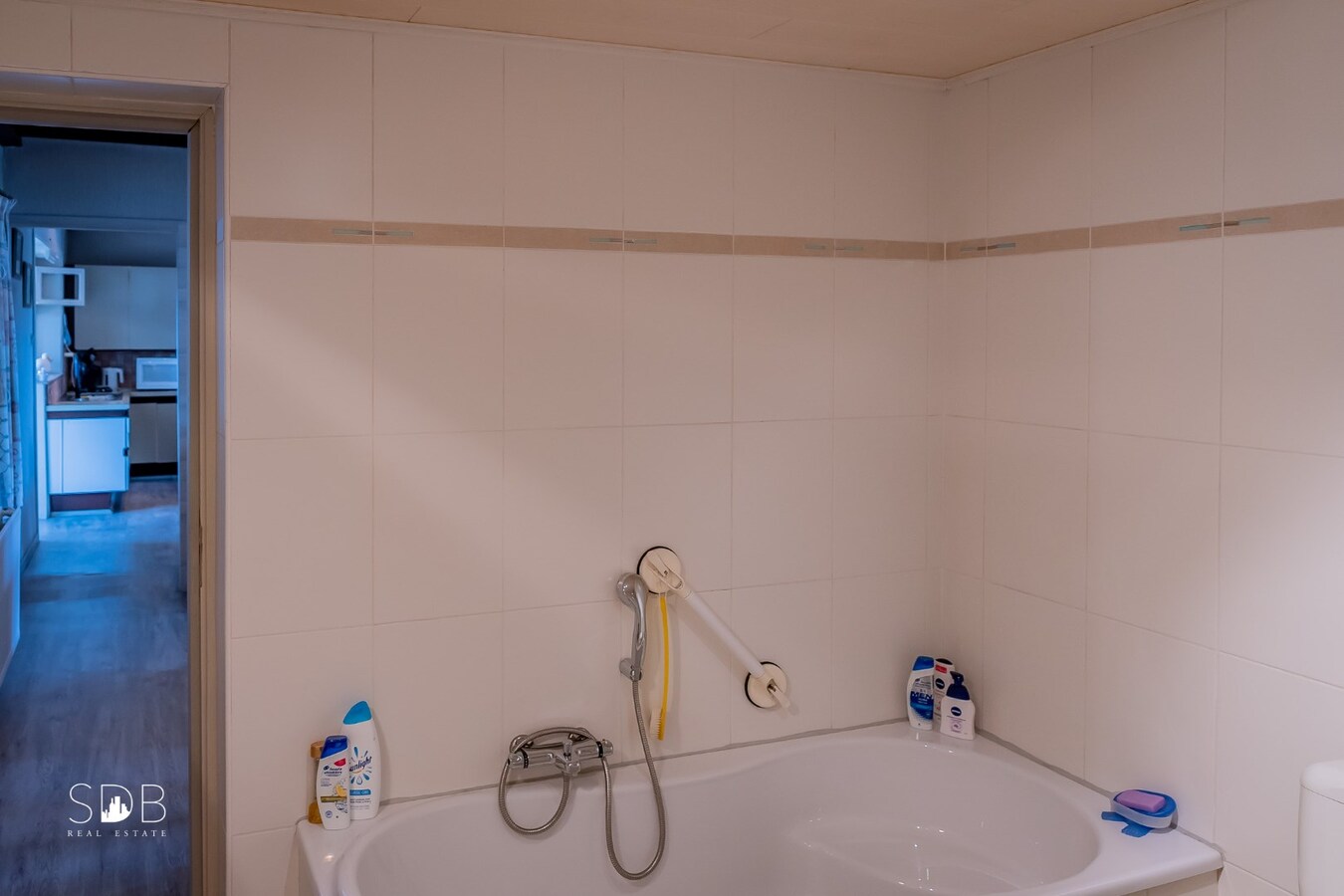 Eigentijdse woning met loods en weiland op 5.780 m². 