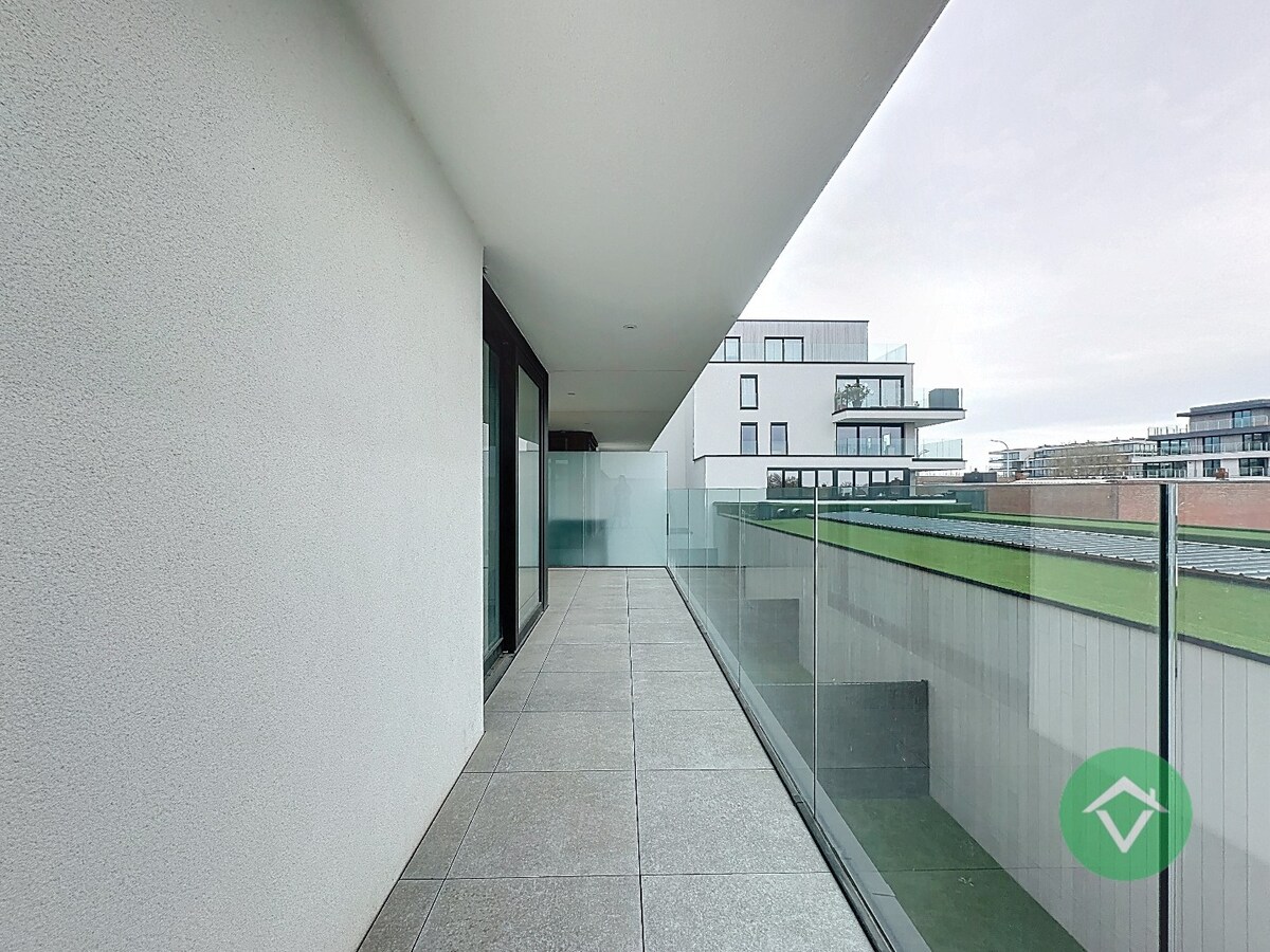 Wonen nabij jachthaven en zee - ruim appartement met terras en drie slaapkamers 