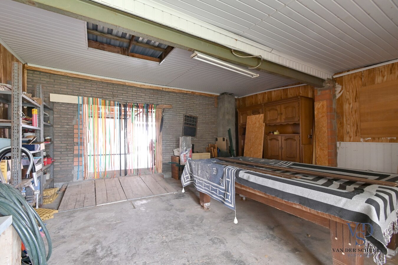 Bijzonder ruime, praktisch ingedeelde gezinswoning 