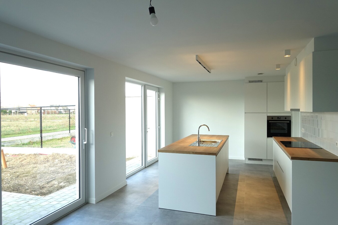 Energiezuinige nieuwbouwwoning met garage in Varsenare 