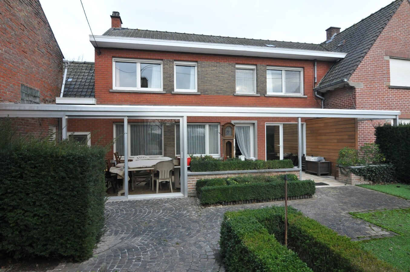 Woning 3 slaapkamers en garage 