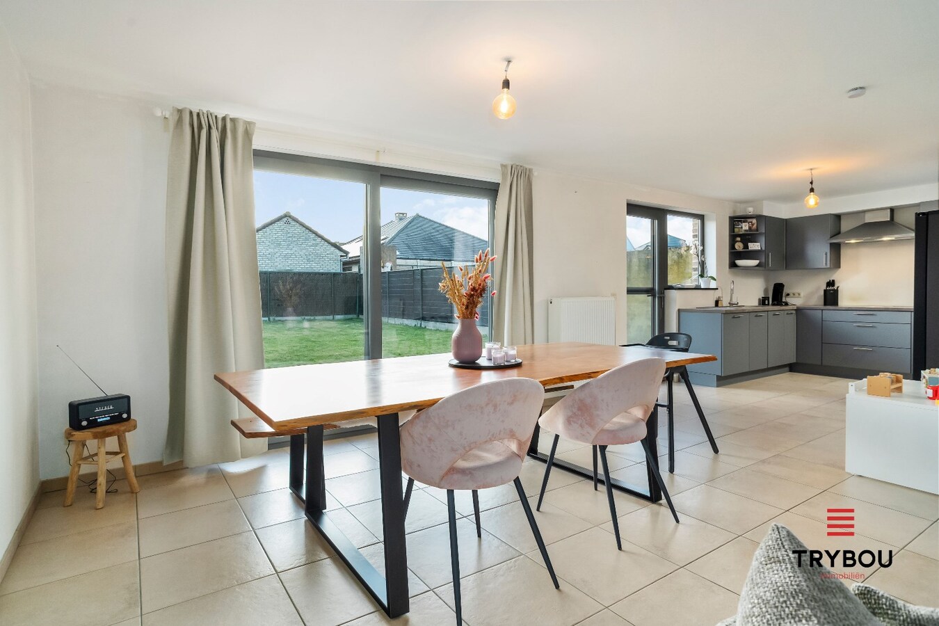 Instapklare halfopen woning met 3 slaapkamers en garage te Houthulst 