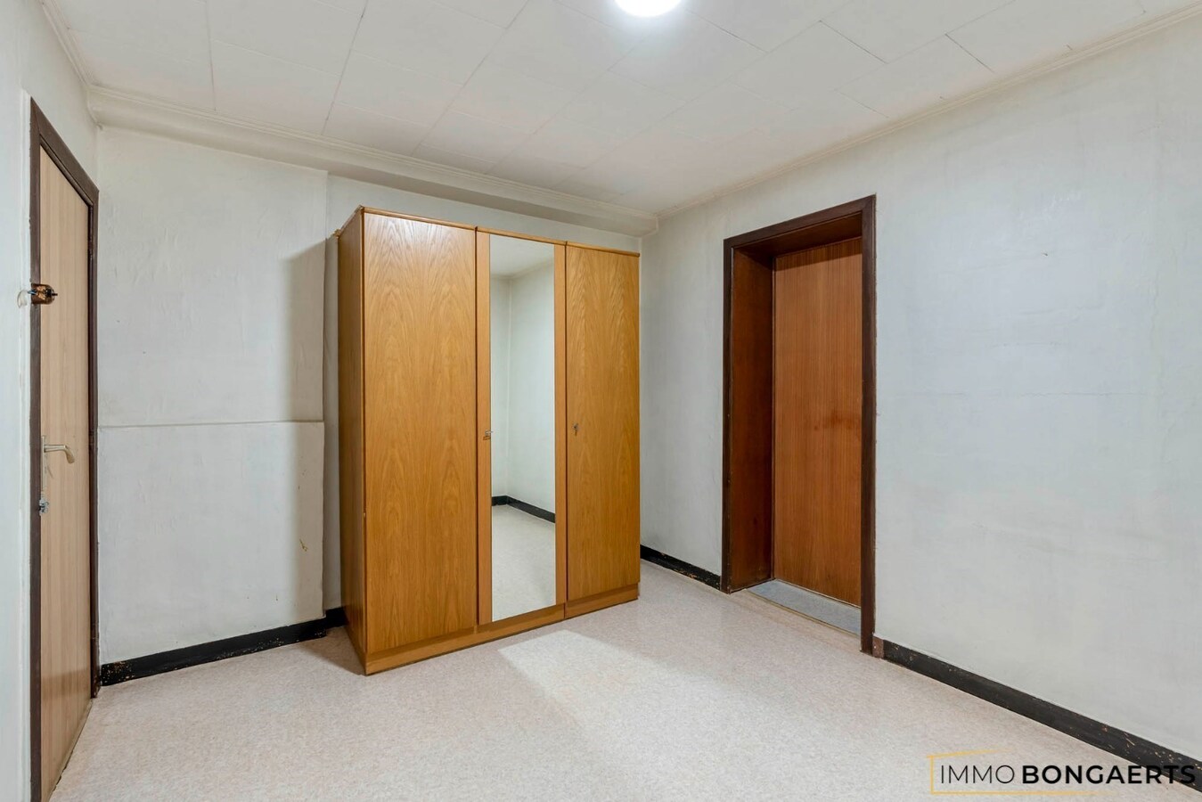 Ruime woning met vier slaapkamers 