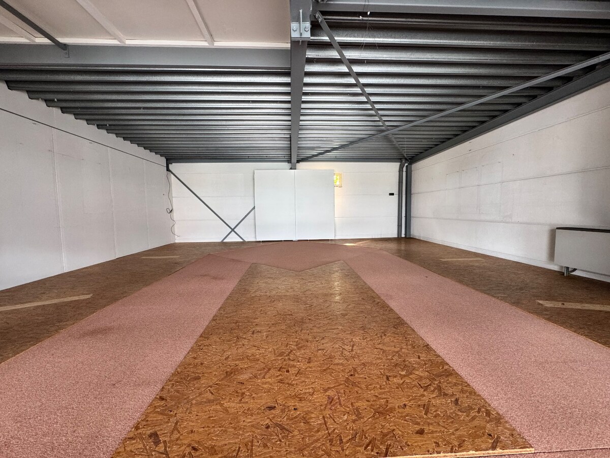 Handelspand met woonst te Ichtegem 