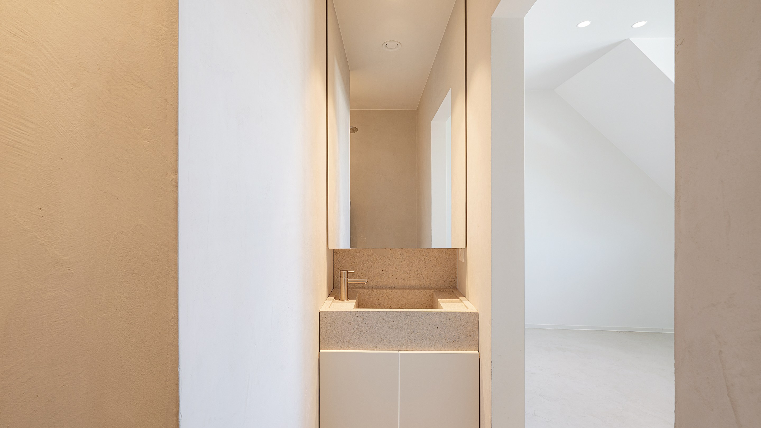 Top afgewerkte nieuwbouwwoning met 4 slaapkamers in het oude Knokke. 