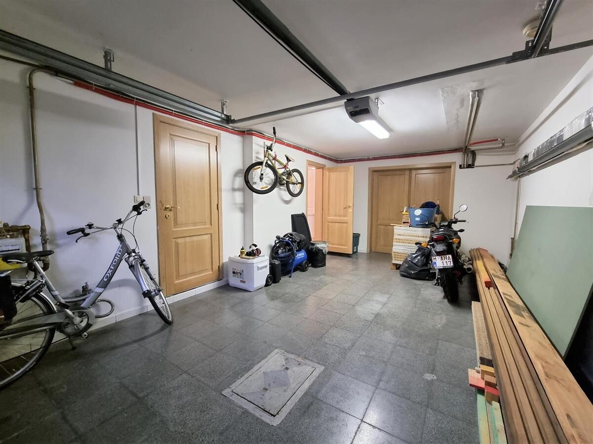 Centraal, doch rustig gelegen leuke bel-étagewoning - Heist 