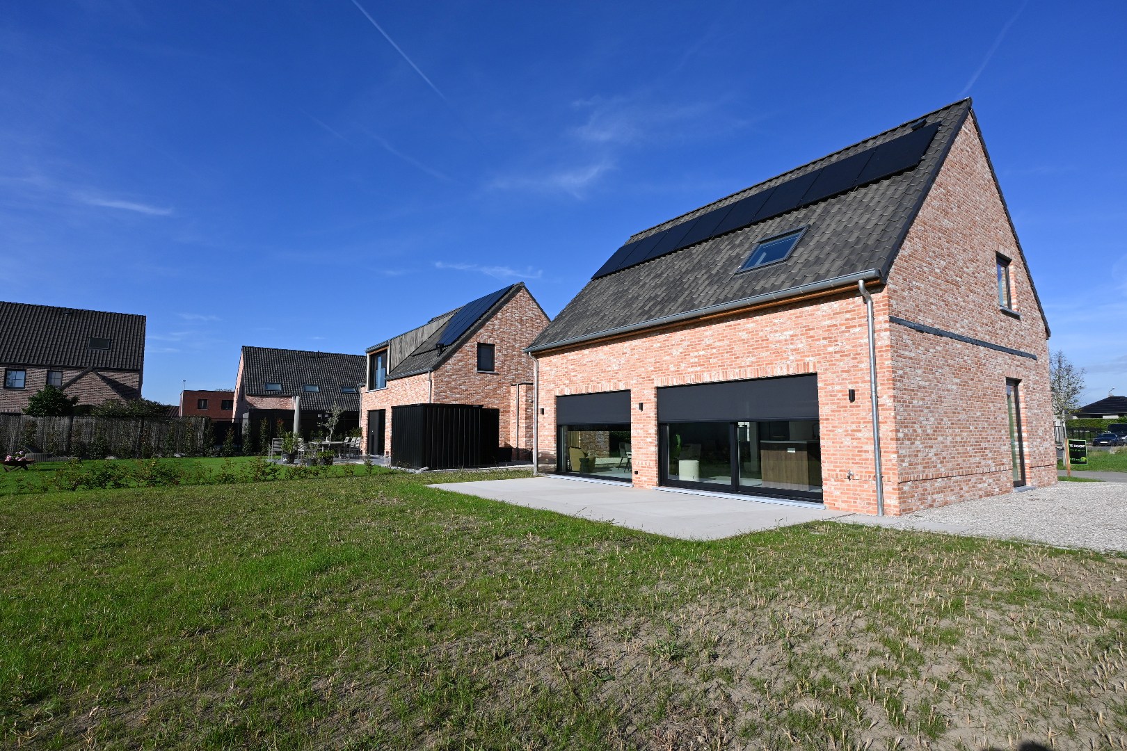 Instapklare nieuwbouwwoning met 3 slaapkamers en tuin op 681 m² 