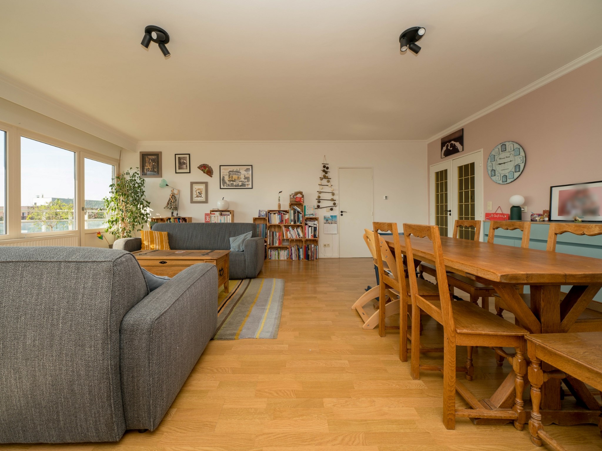 Prachtig appartement met 4 kamers, 2 bdk en 3 terrassen 