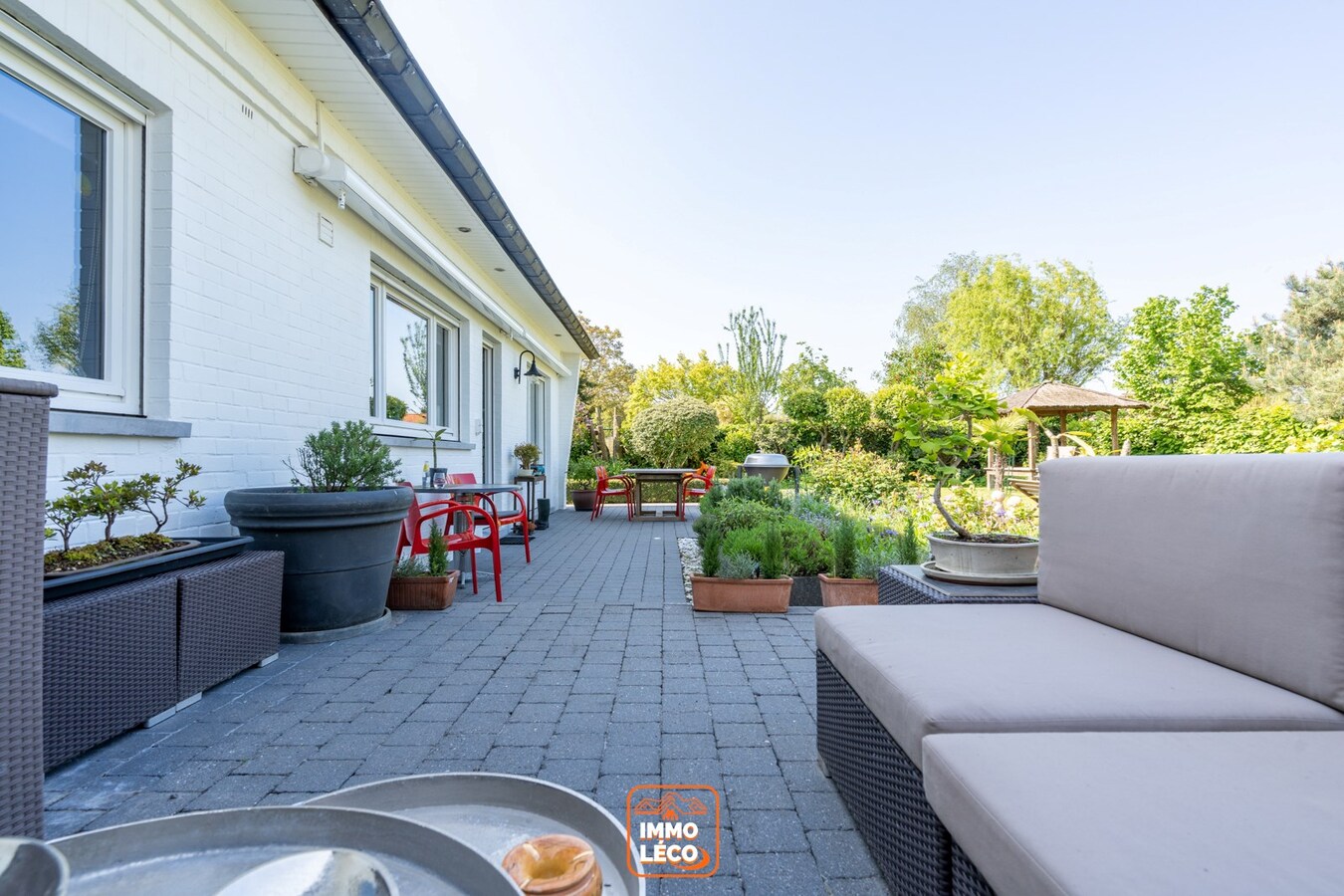 Superbe propriété « semi plain-pied » érigée sur une parcelle de 1823m2, COUP DE COEUR ABSOLU ! 