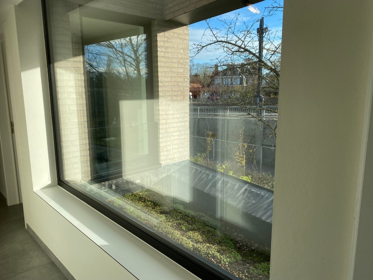 Half Open Nieuwbouw. Op 750 m van Gent-St-Pieters én aan tramhalte. 