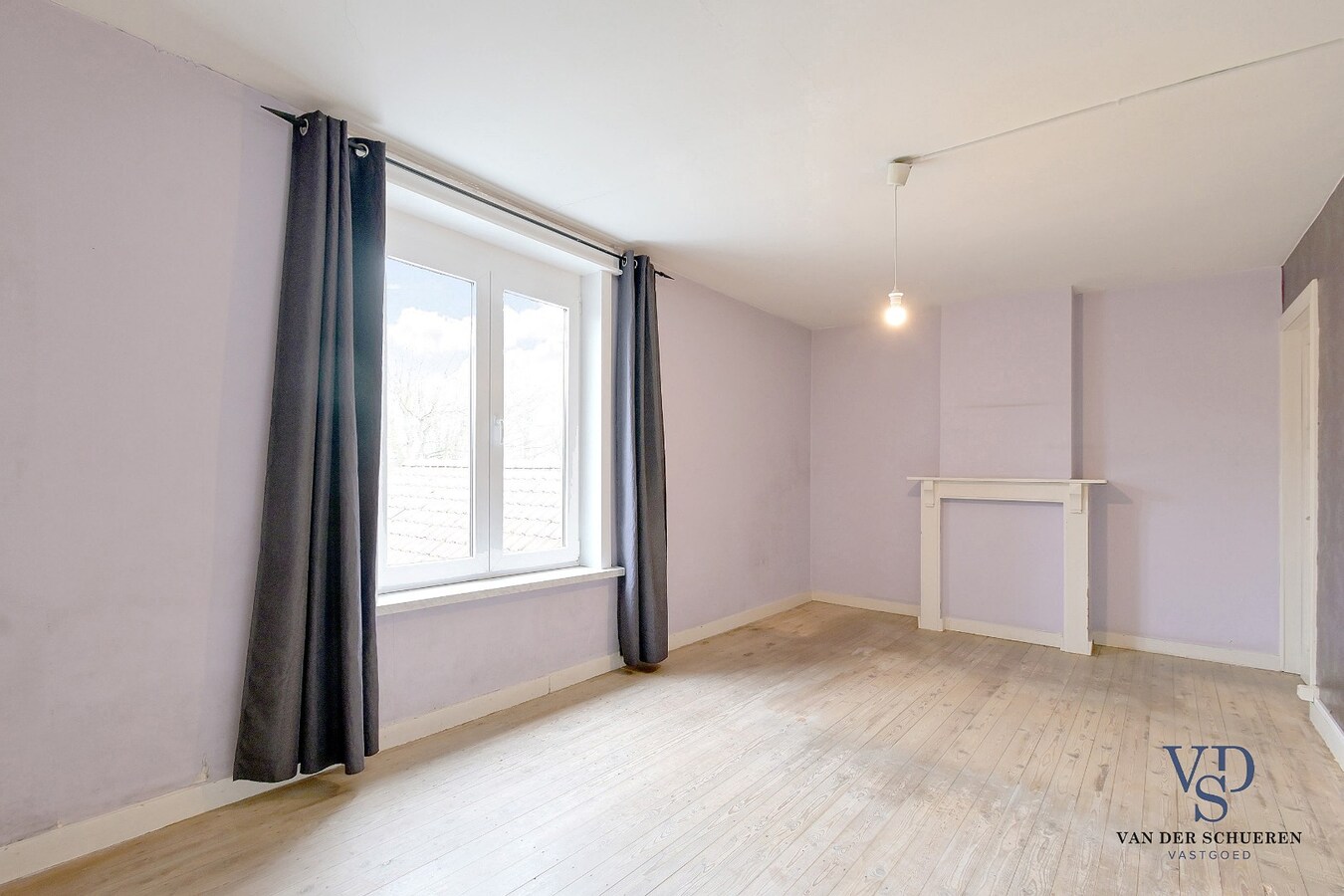 Te renoveren gezinswoning. 