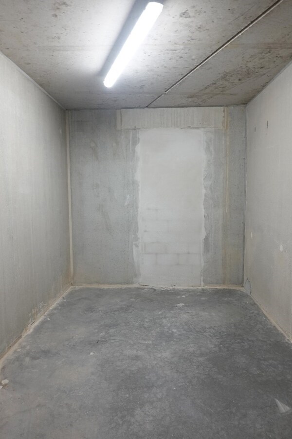 Recent nieuwbouwappartement (2023) met dubbele garage 