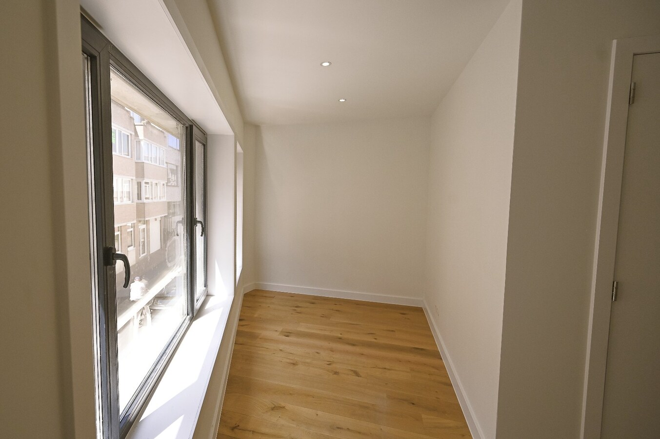 KNAP GERENOVEERD LICHTRIJK APPARTEMENT CENTRUM BLANKENBERGE 