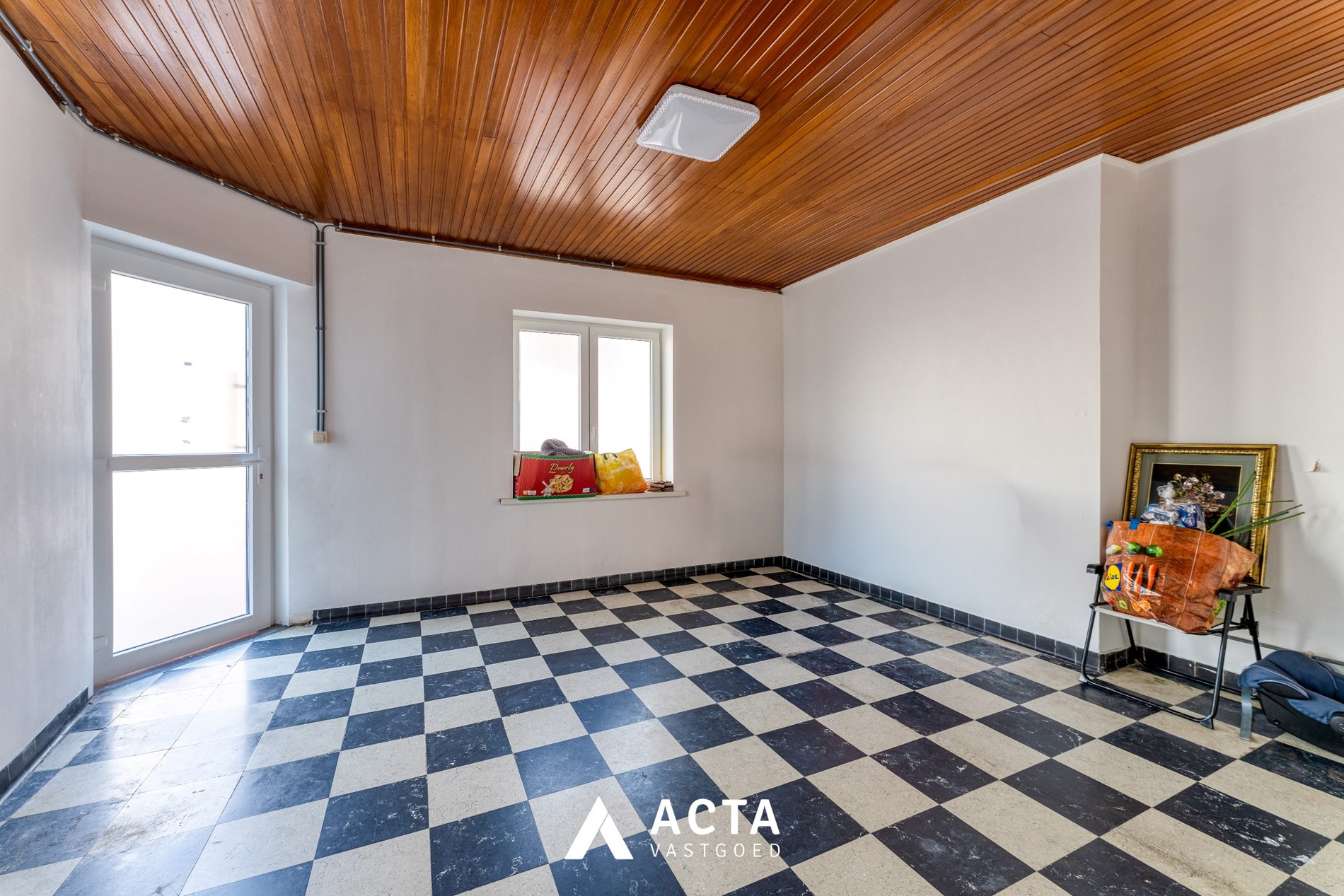 Gerenoveerde opbrengsteigendom met zes appartementen in centrum Oostende 