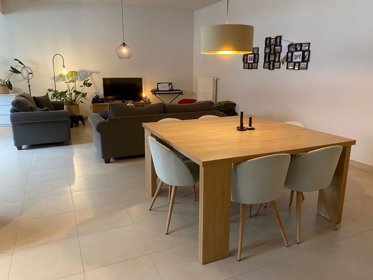 Ruim appartement met zonnig terras 