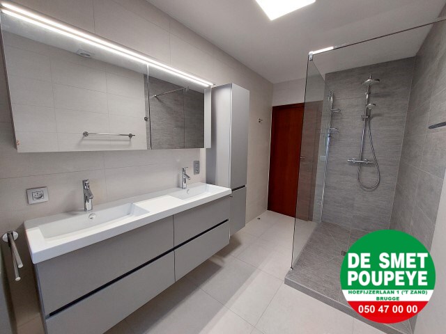 Ruime alleenstaande villa 