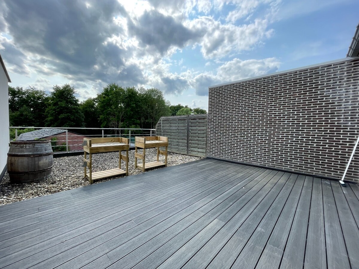 Duplex appartement met ruim terras te Stokrooie 