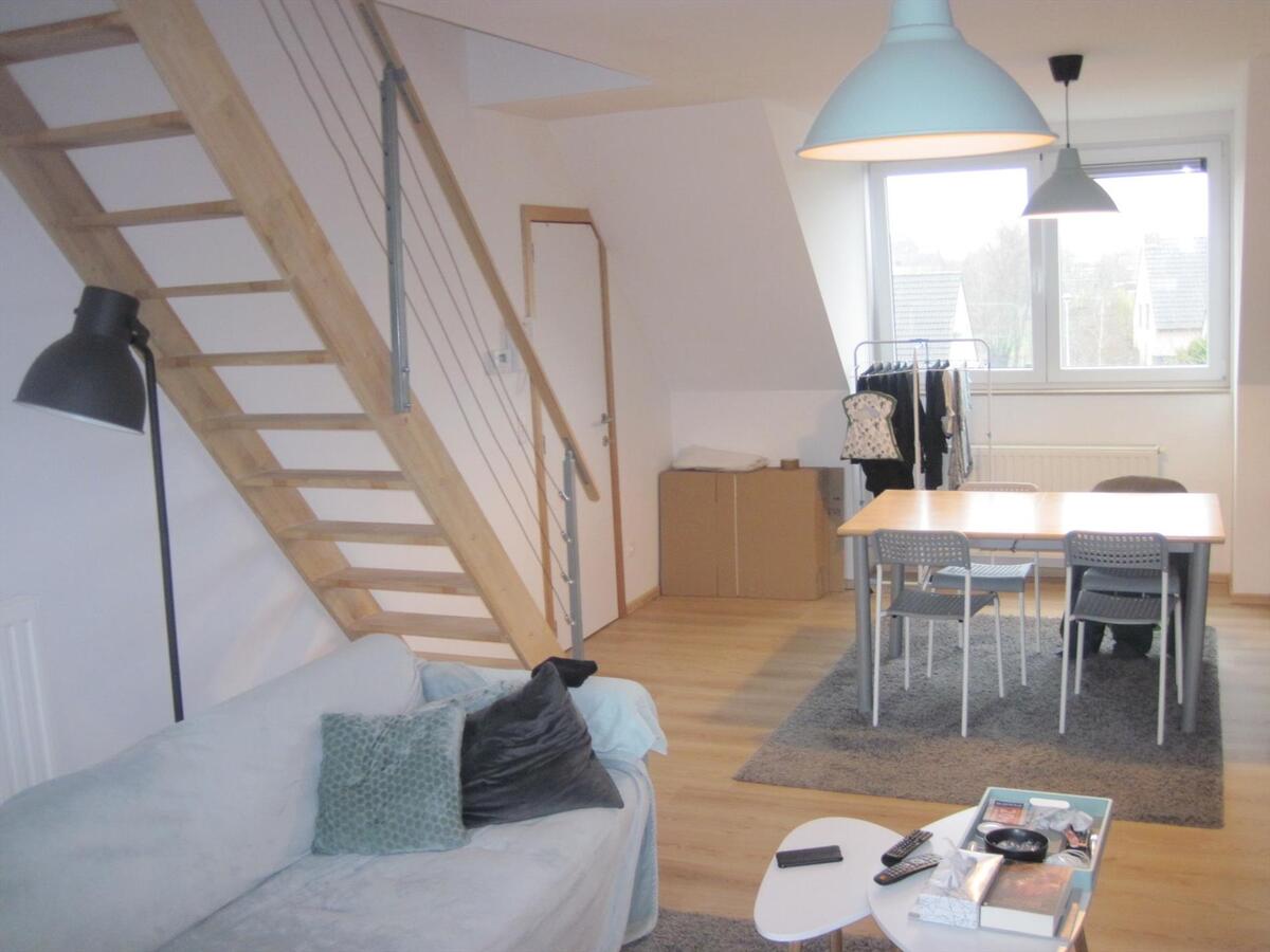 Duplex-appartement mét garage. 