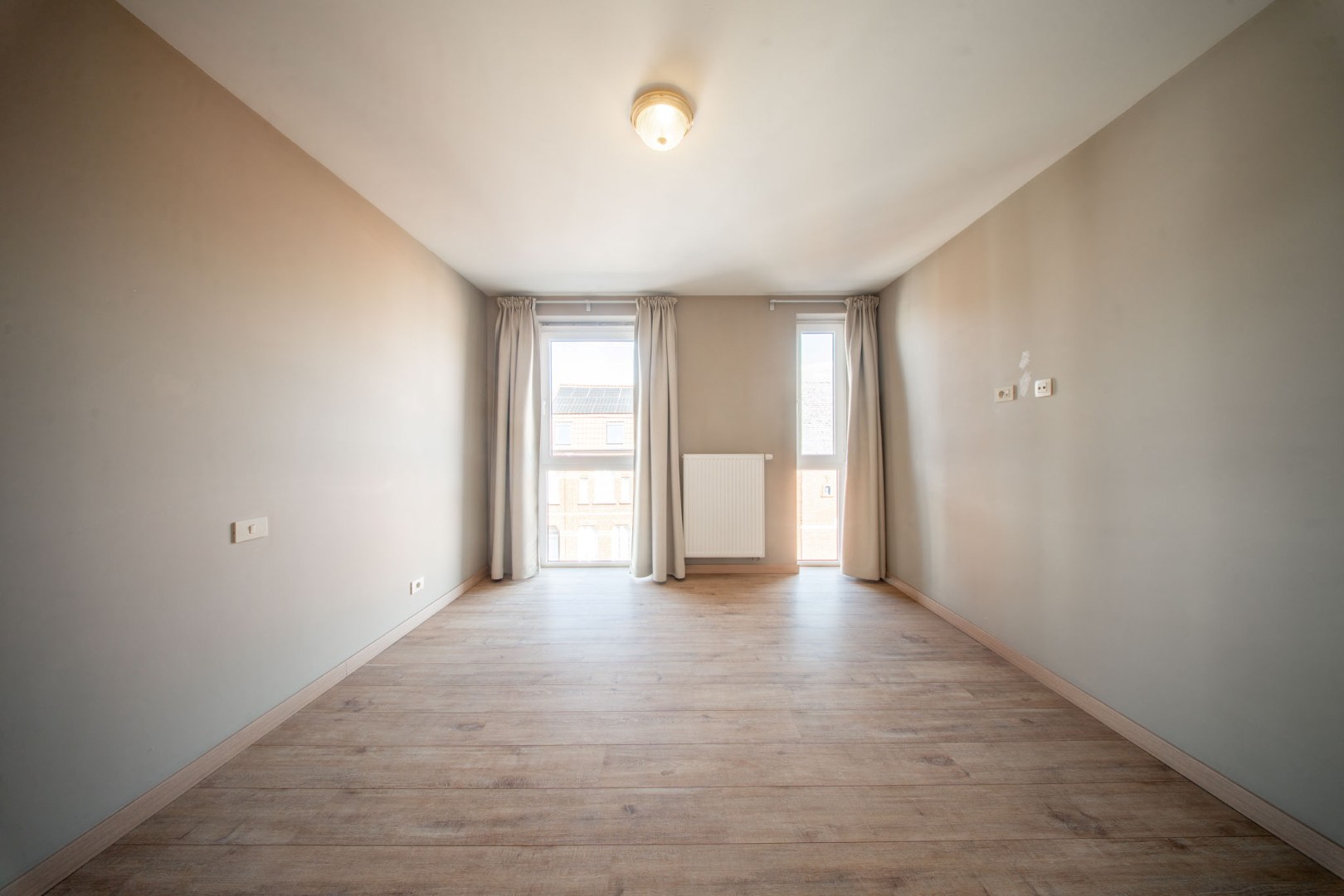Instapklaar appartement met 3 slaapkamers, terras en garage 