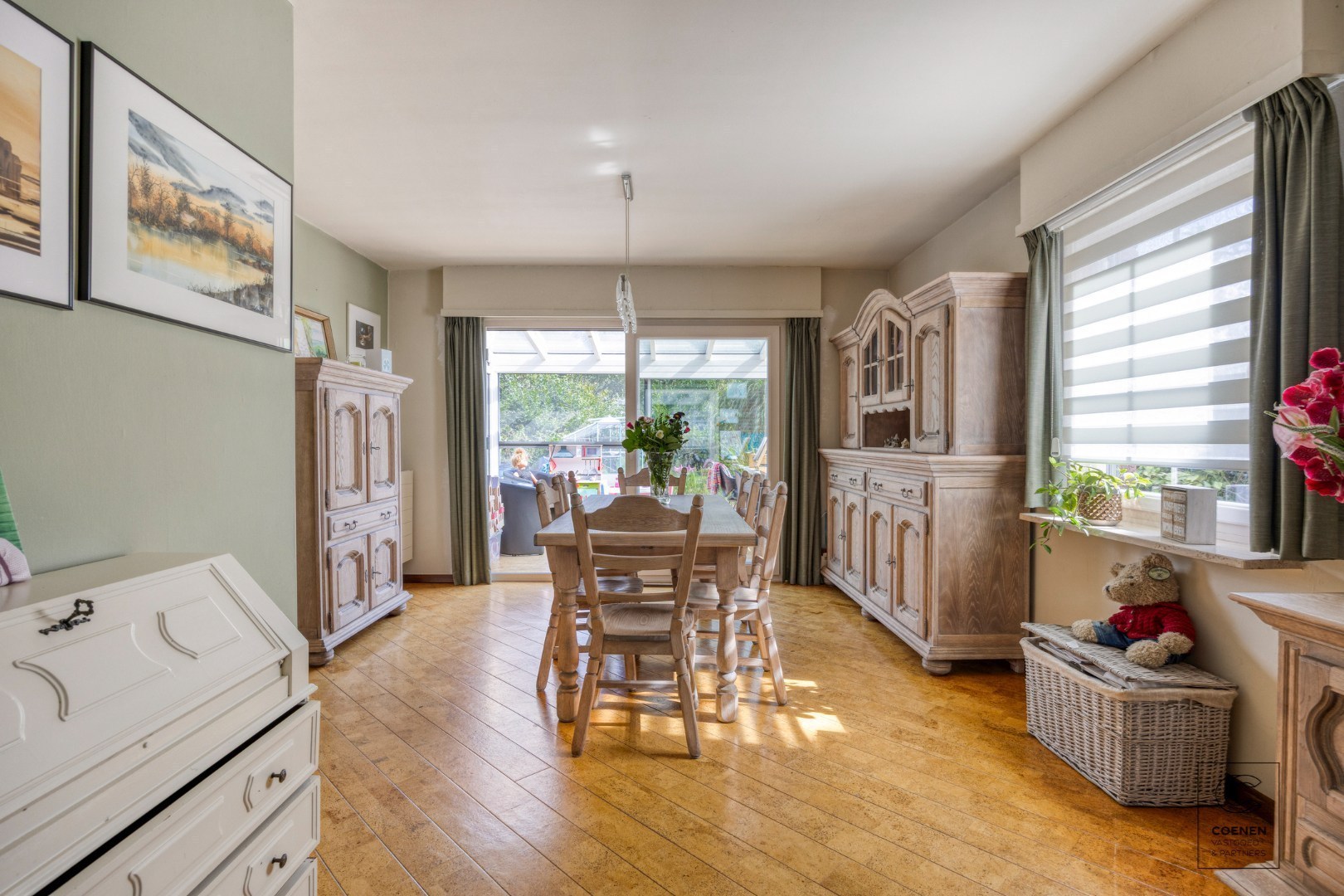 Ruime woning met 4 slaapkamers op een rustige ligging te Hoogstraten! 