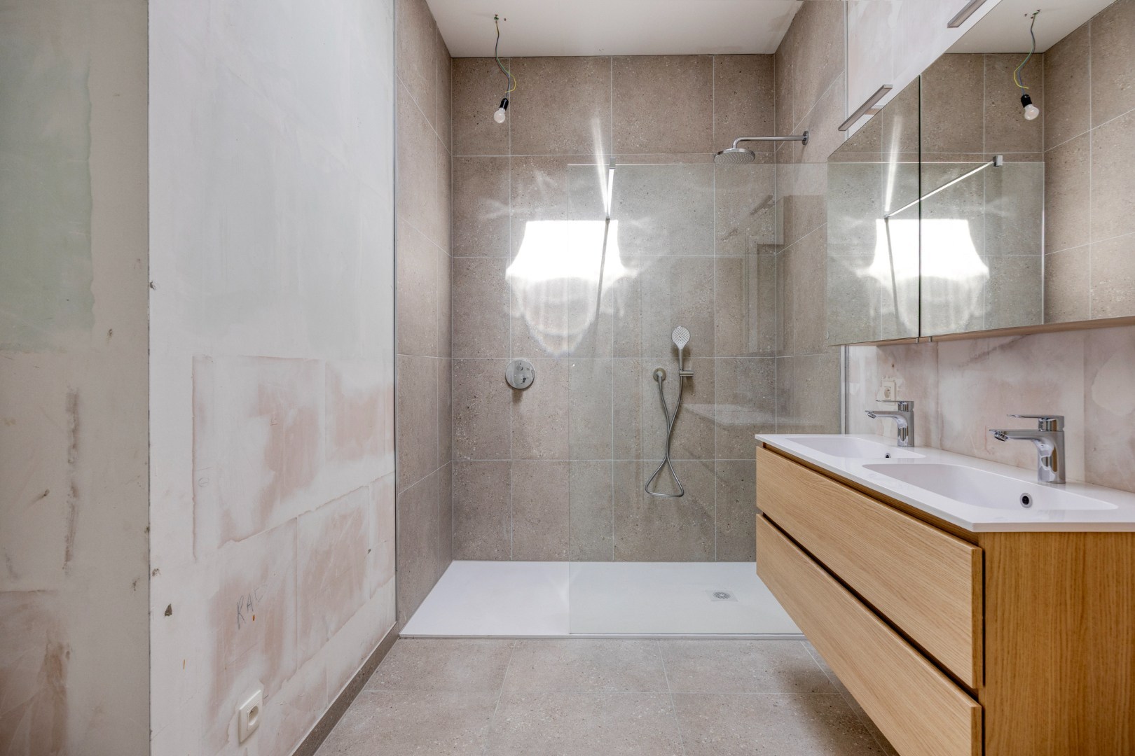 Prachtig nieuwbouw dakappartement in het centrum van Geel 