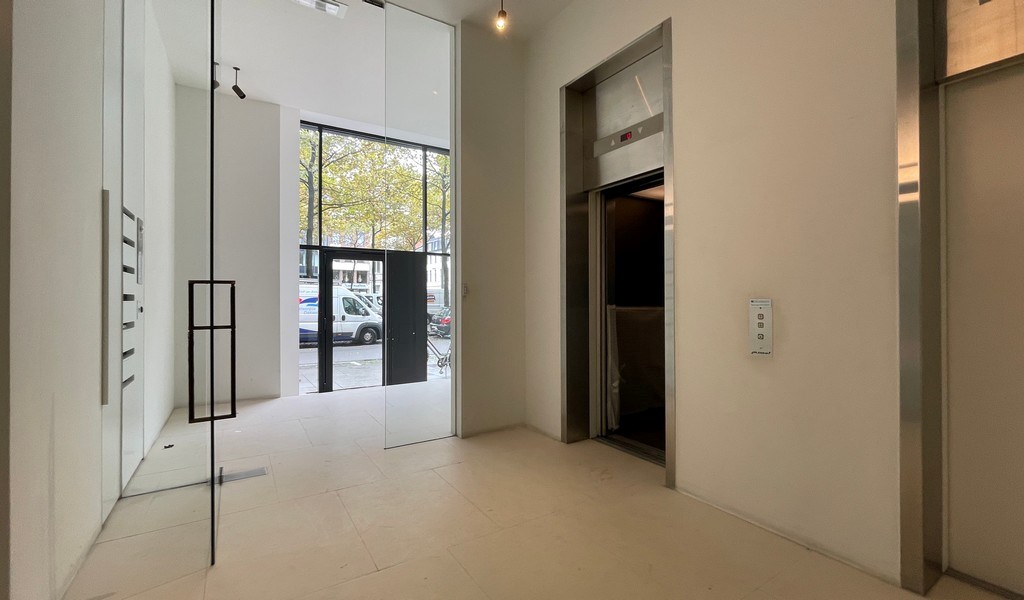 Stijlvolle kantoren te huur in National gebouw in Antwerpen