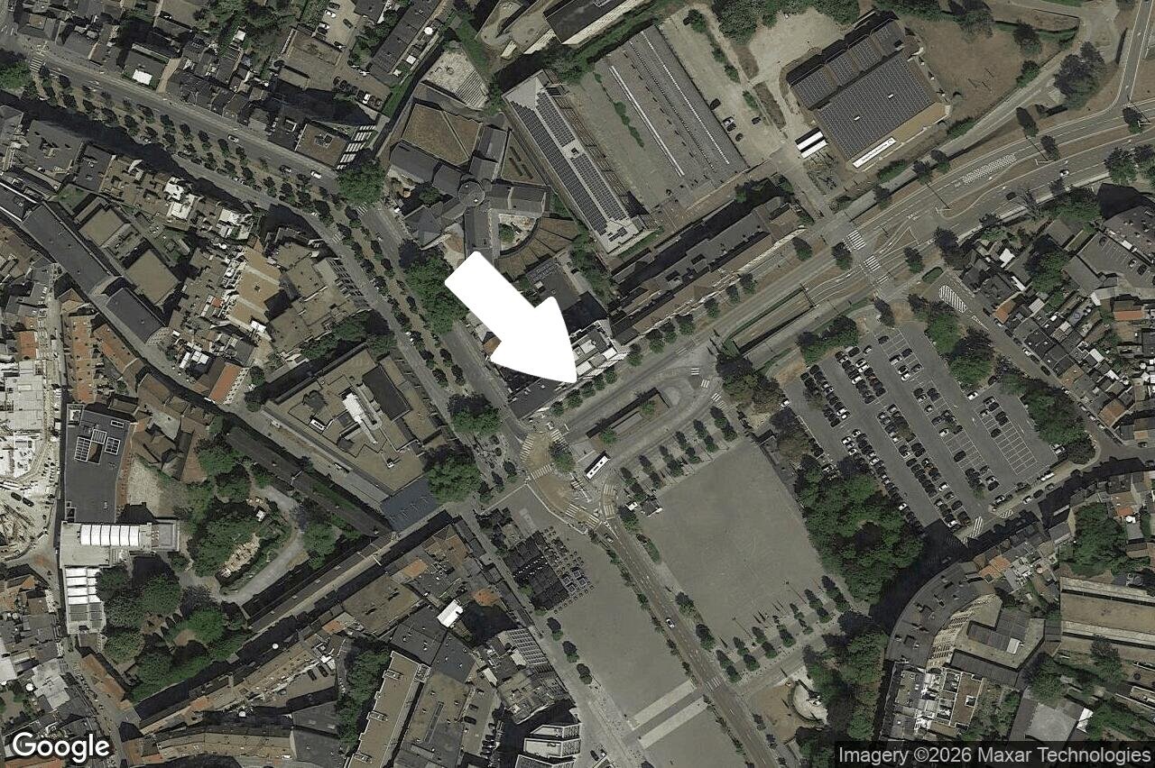 Stijlvol wonen in hartje Hasselt met een uniek uitzicht over het Kolonel Dusartplein 