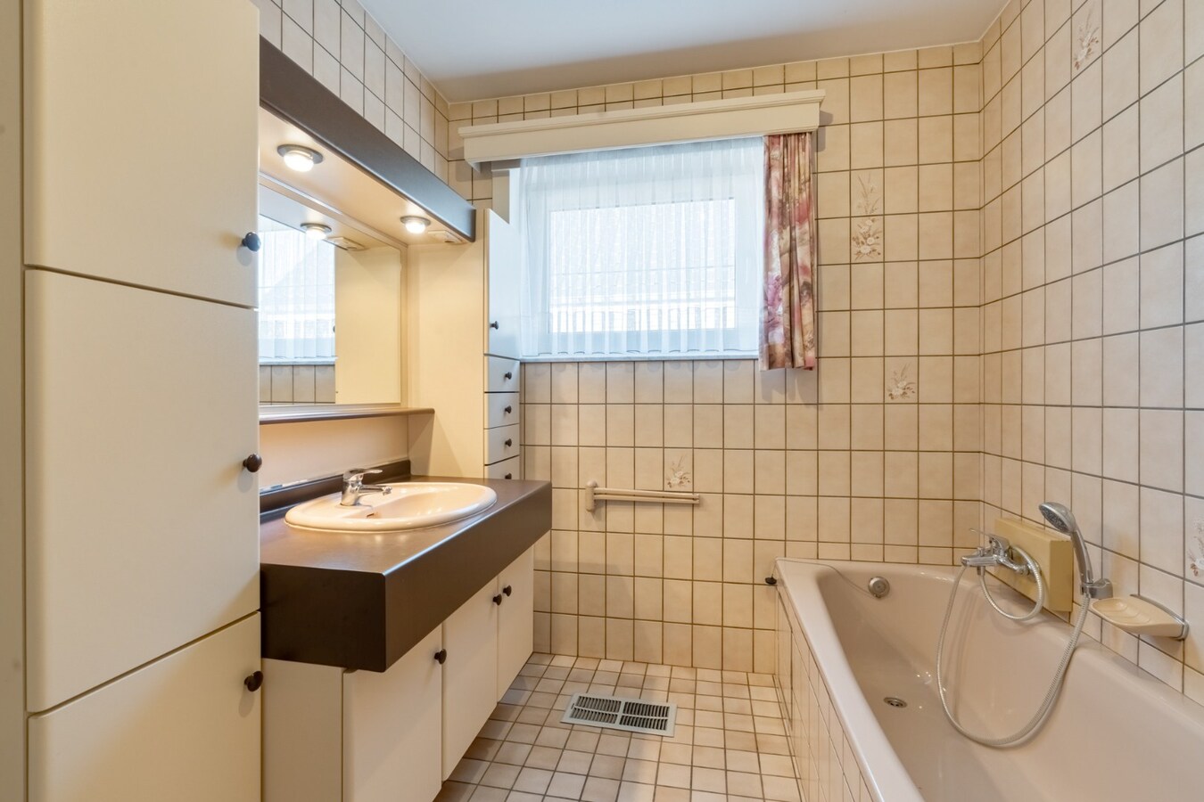 Comfortabele woning met sterke energieprestatie (label A), in landelijk woongebied. 