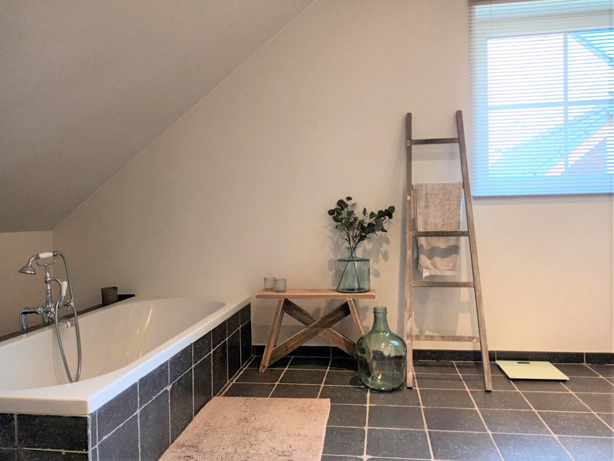 Prachtige woning met energielabel A, zeer rustig gelegen te Bolderberg. 