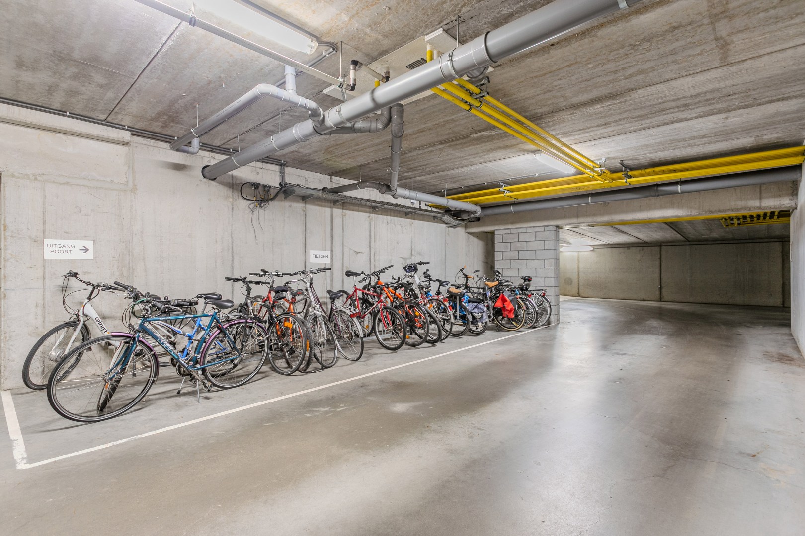 Energiezuinig glv-appartement (70m²) met tuin, berging en autostpl. te Halle 