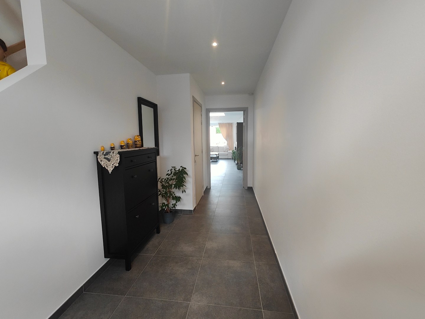 Ruime en centraal gelegen woning in Zeveren. 