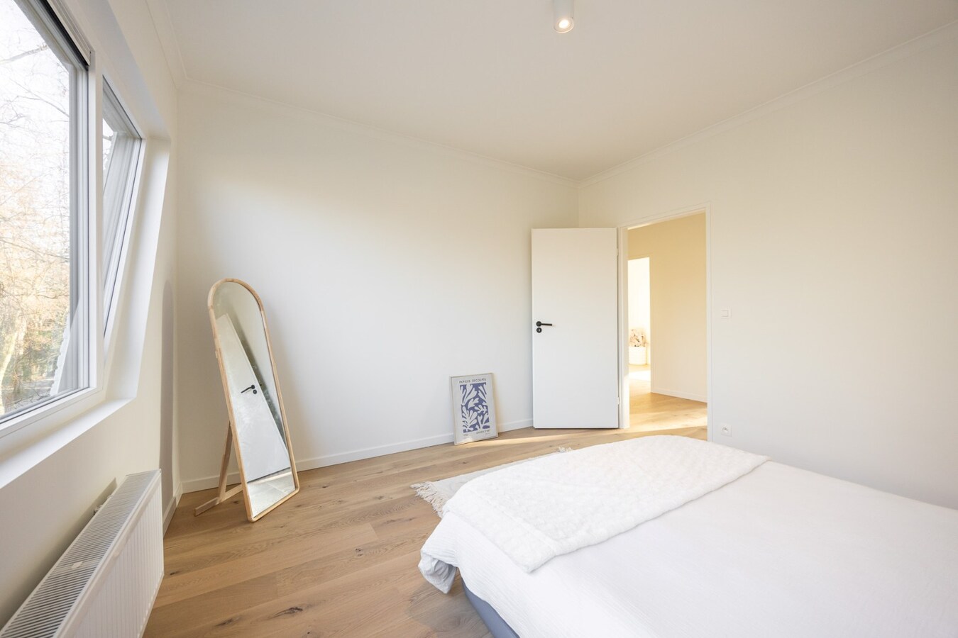 Volledig gerenoveerde HOB op een toplocatie te Brasschaat! 