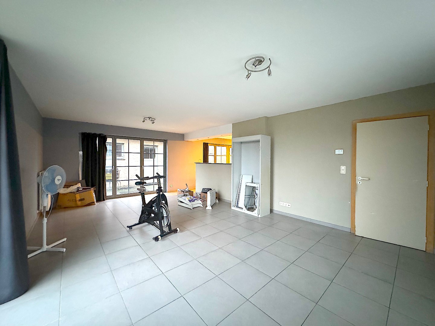 Tiegem - Alleenstaande woning met garage 950 euro 