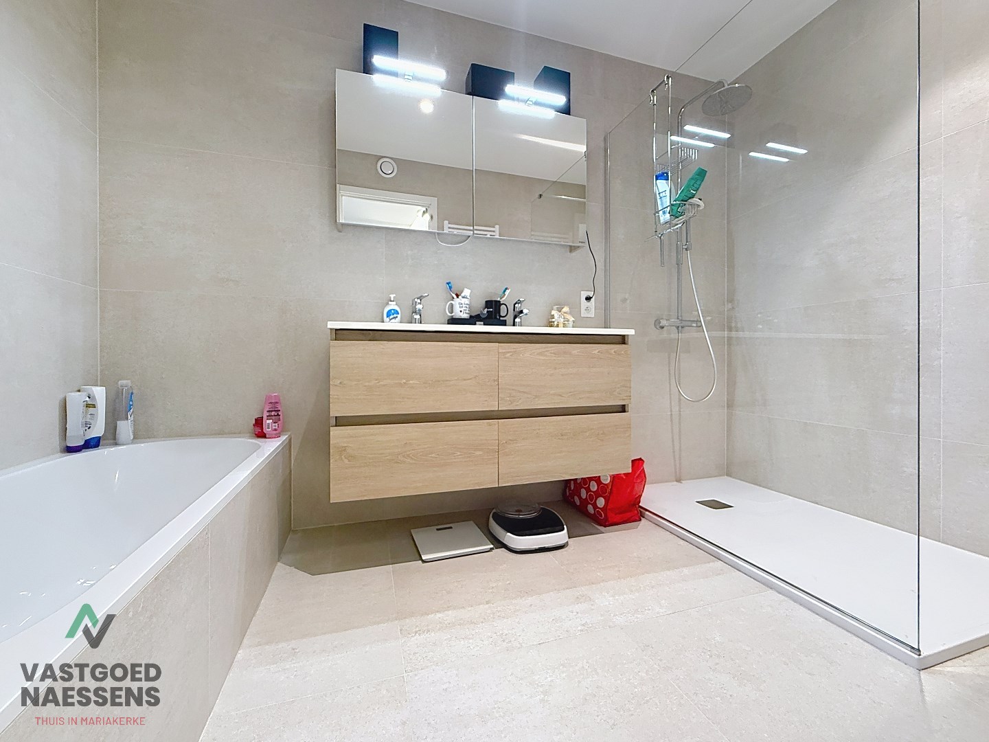 SCHITTEREND 2 SLPK AP - RIANT TERRAS - ZICHT OP GOLF 