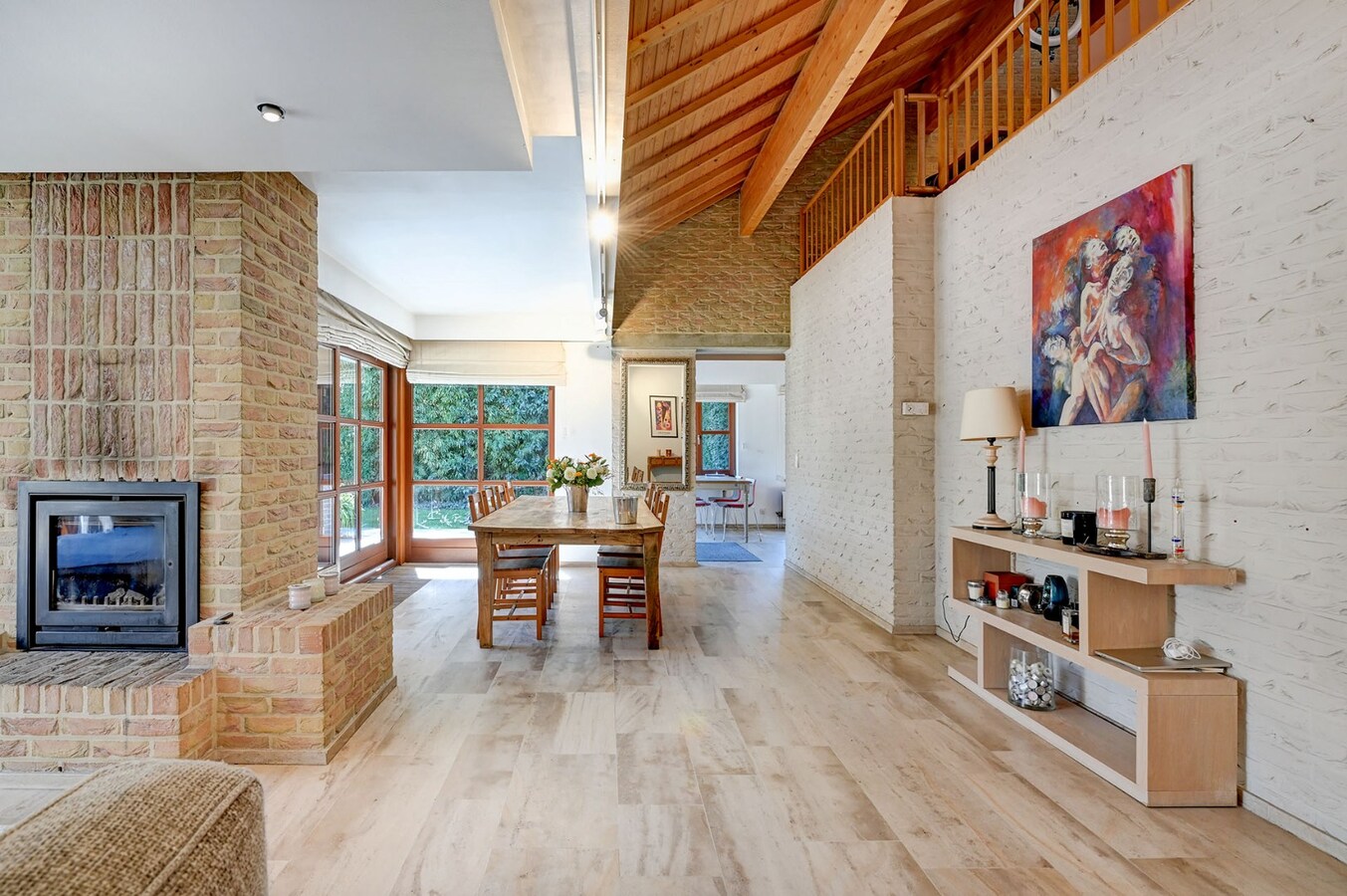 Uitzonderlijk kantoorgebouw met woonst 