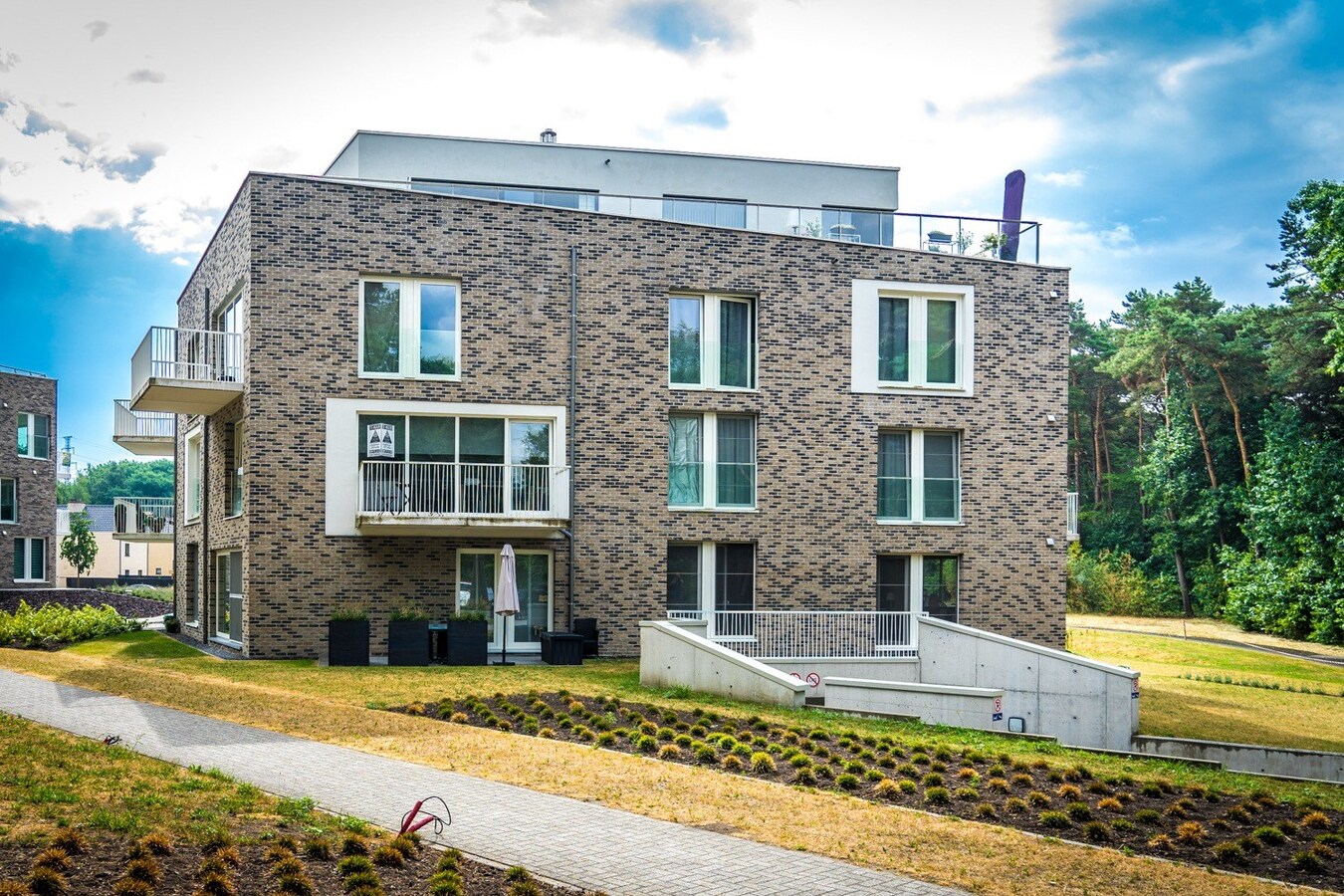 OPTIE!  Mooi appartement met terras 