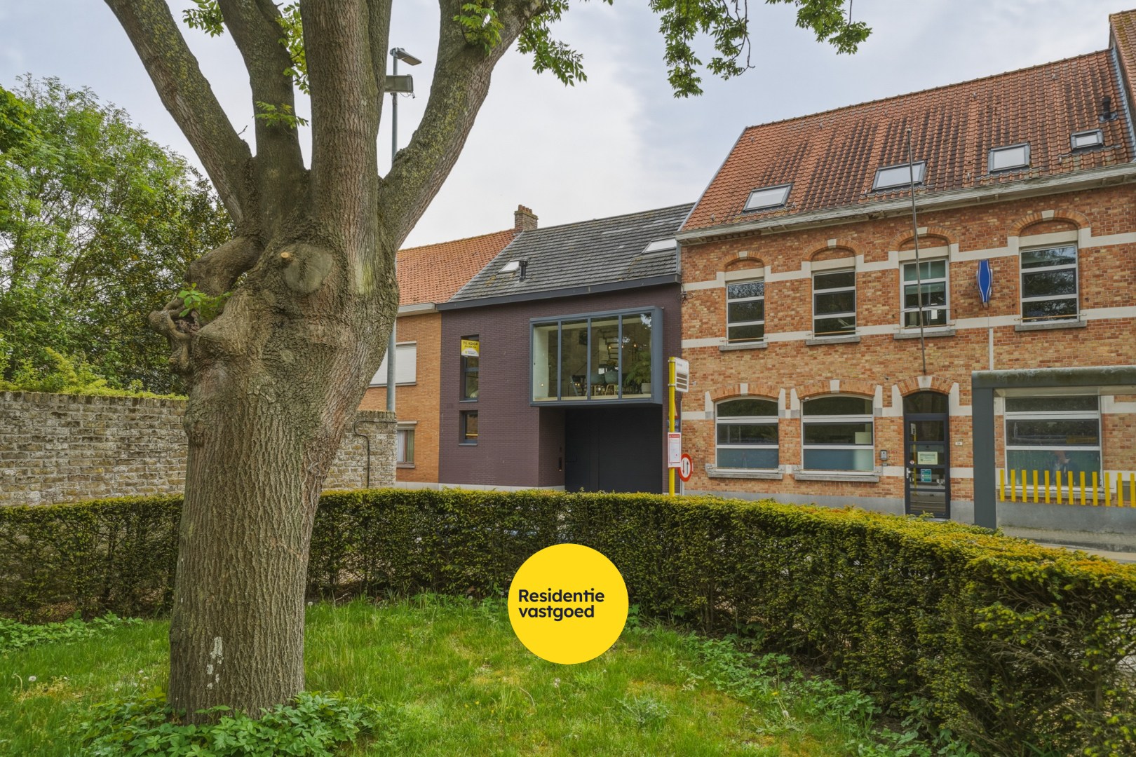 Ruime instapklare woning met zongerichte tuin in hartje Oudenburg 