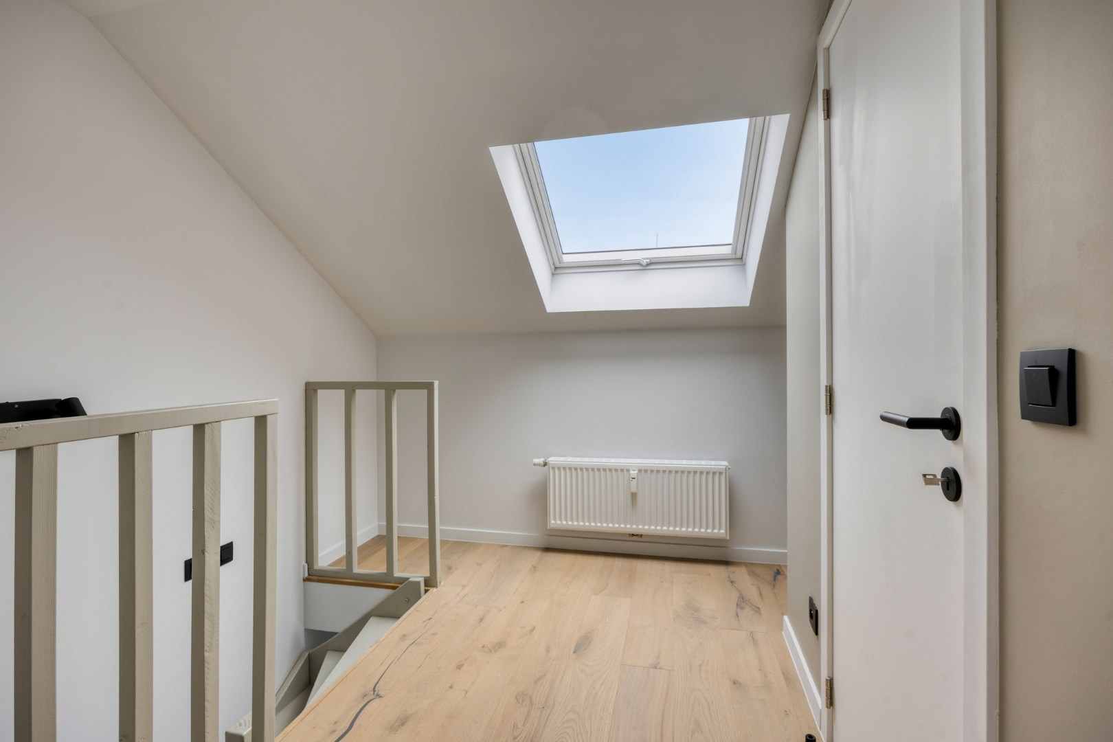 Volledig gerenoveerde en gemeubelde studentenkamers met privé-sanitair. 