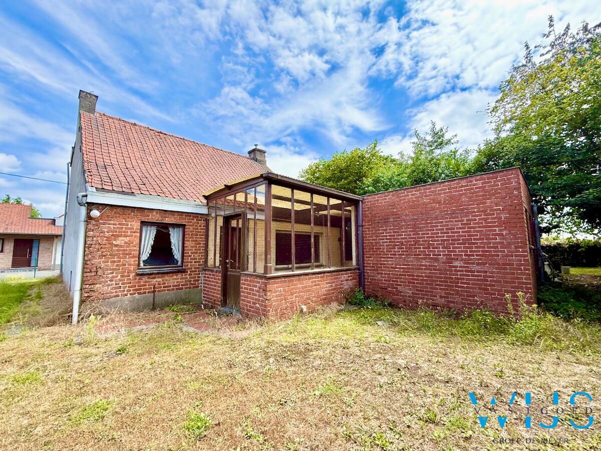 Af te breken woonhuis op 1.104m² op TOPLOCATIE ! 