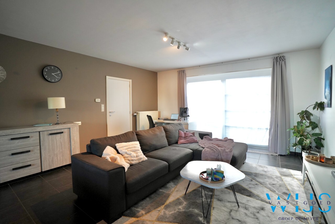 Instapklaar &amp; energiezuinig appartement in HET centrum van Ertvelde ! 