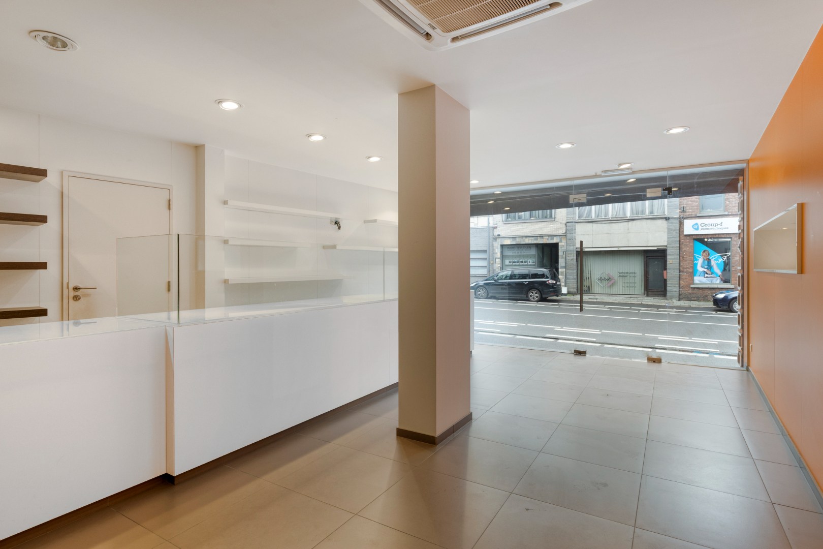 Super gelegen handelspand met garage in Heverlee! - totale oppervlakte +/- 280 m² + kelder 